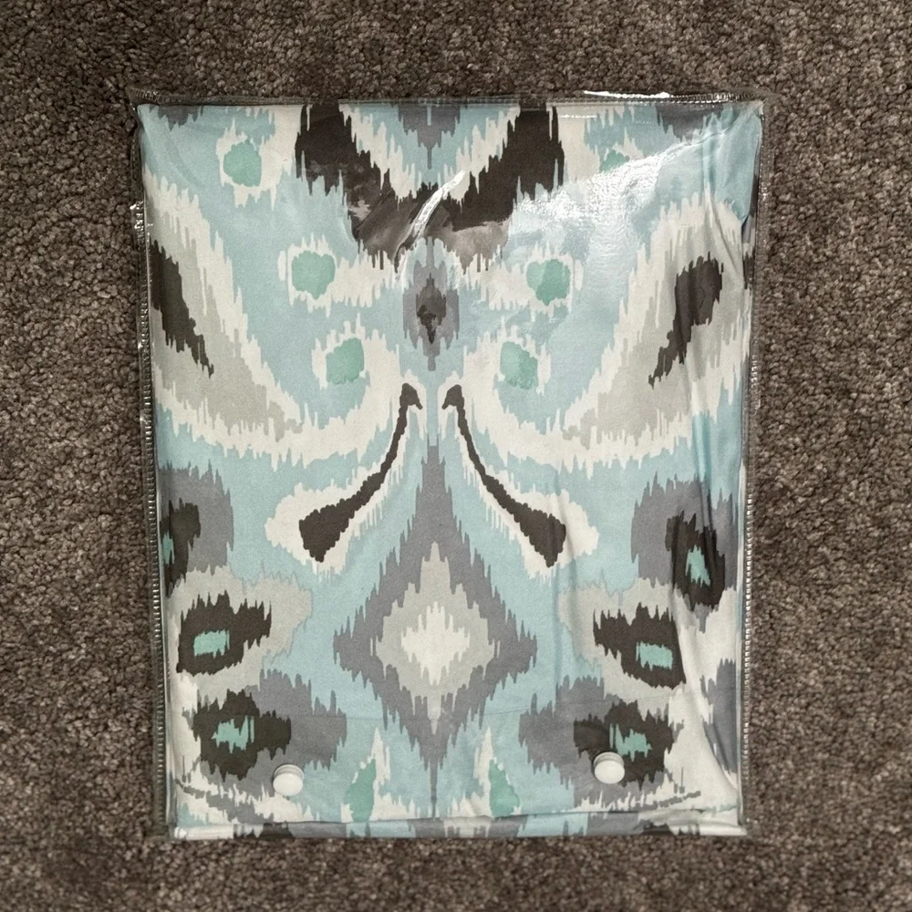 NWT - MADISON PARK - Shower Curtain 72